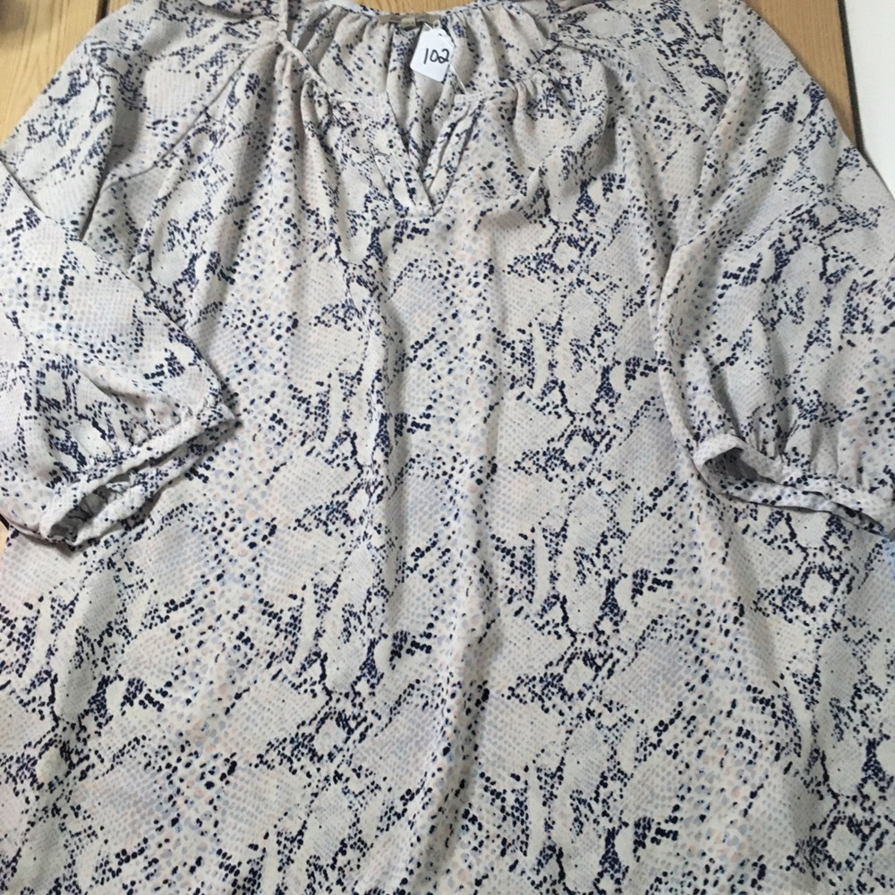 Womens Soirie Snake Print Relaxed Blouse Lightweight with Long Sleeves Size 3X